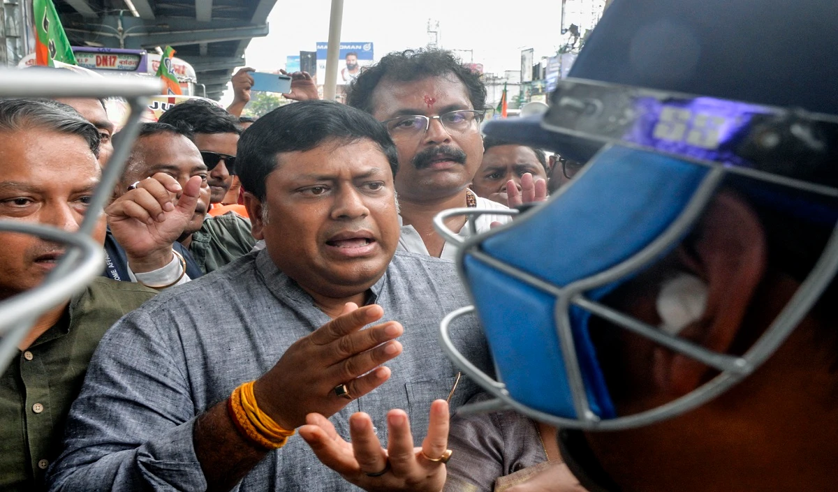 Kolkata rape case: अपने पद पर बने रहने का कोई अधिकार नहीं… ममता सरकार पर BJP का वार