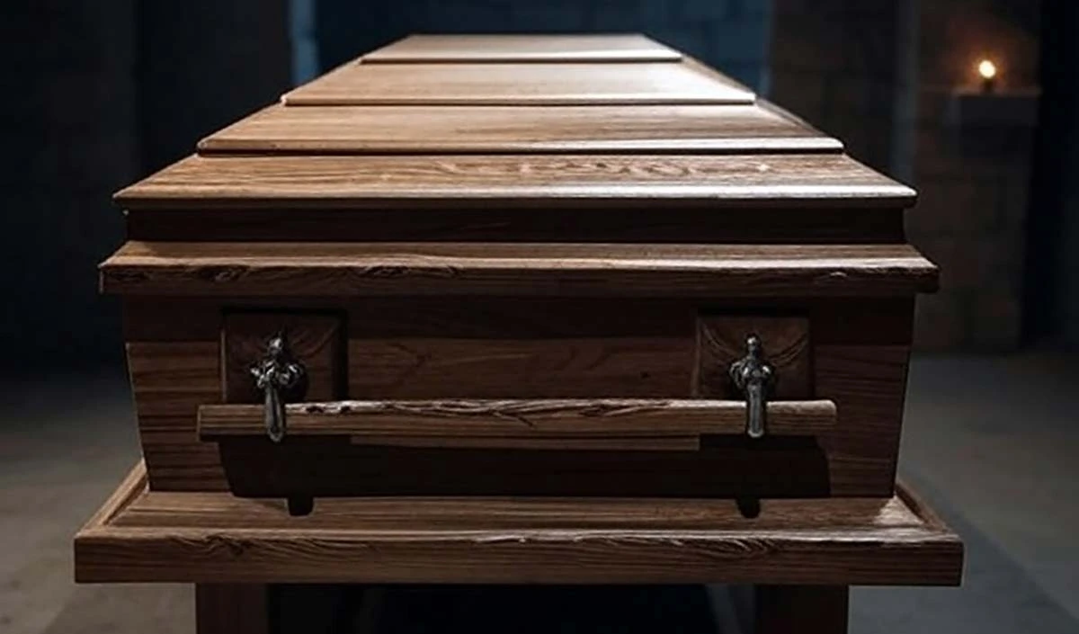 Ahmedabad और Vadodara के Coffin Makers 100-100 ताबूतों का ऑर्डर मिलने पर भावुक हो गये