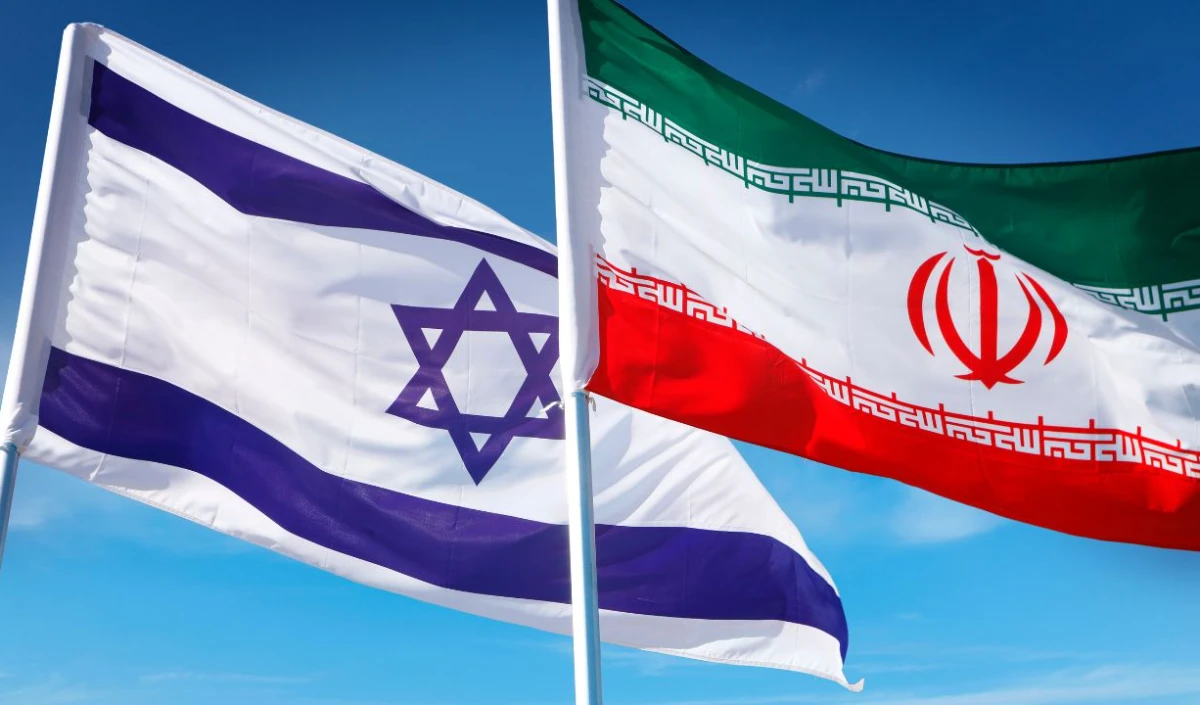 Israel-Iran War: इजराइल के तेहरान पर हवाई हमले, ईरान ने तेल अवीव को नुकसान पहुंचाया
