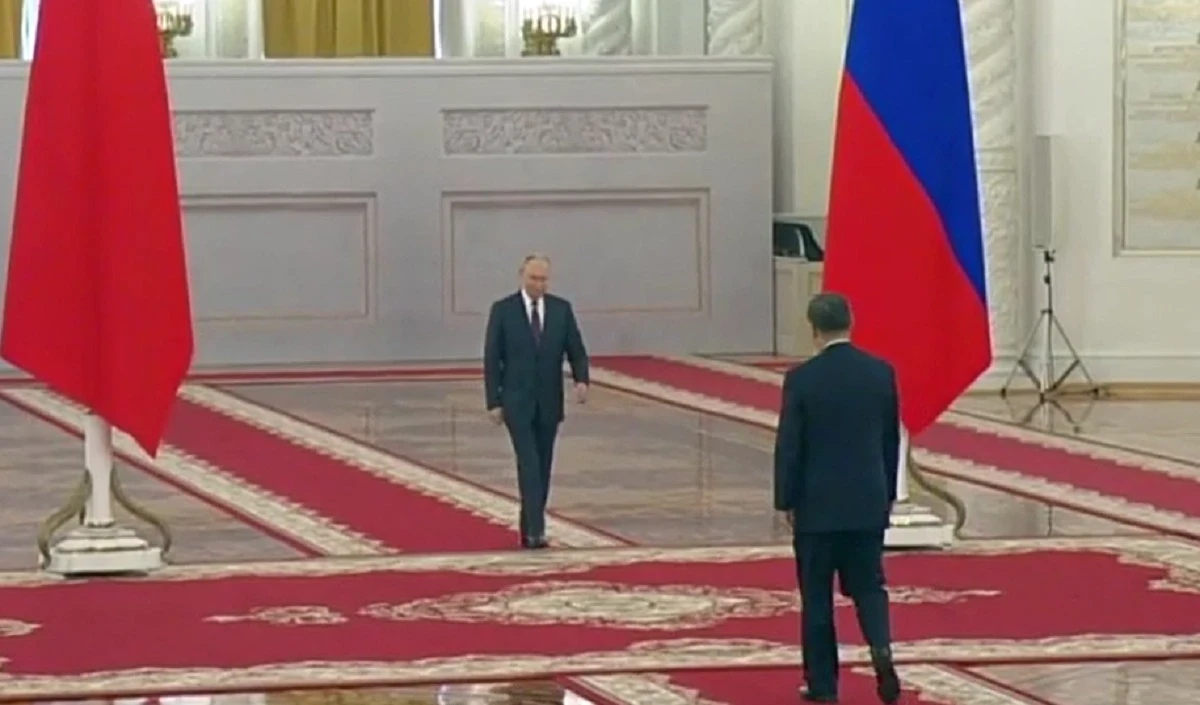 Iran-Israel conflict: अमेरिका के जंग में उतरने से पहले ही दुनिया में तेज हुई हलचल, पुतिन ने किया जिनपिंग को फोन