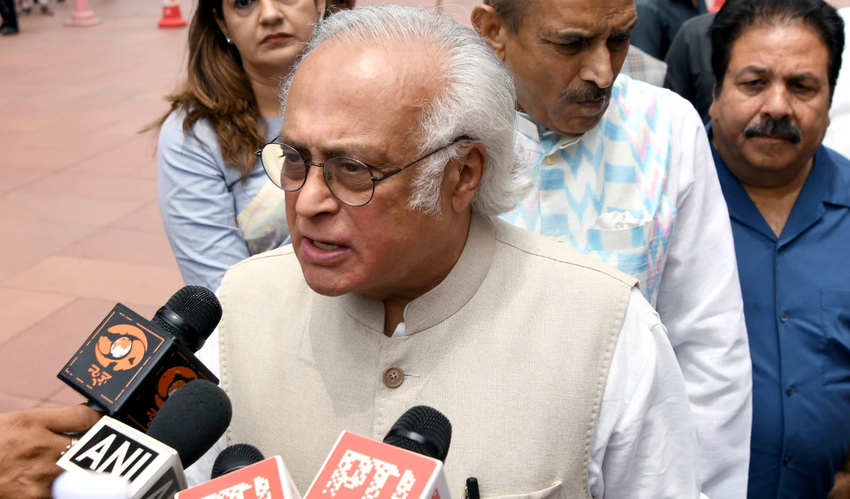 क्या वह अपने कनाडाई समकक्ष को भारत की तीसरी सबसे बड़ी अर्थव्यवस्था होने के बारे में जानकारी देंगे, कांग्रेस का मोदी पर तंज