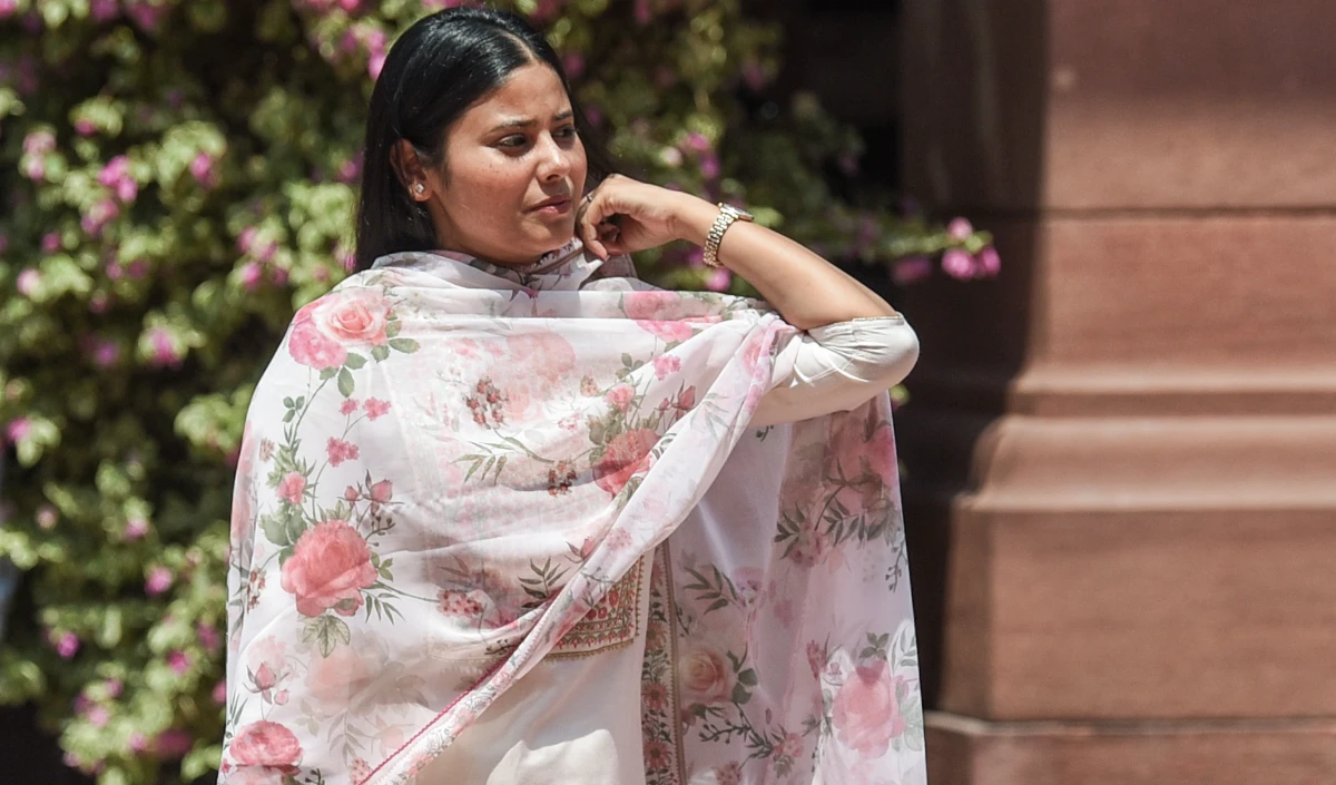 कौन हैं प्रिया सरोज, जिसने हुई है स्टार क्रिकेटर रिंकू सिंह की सगाई?