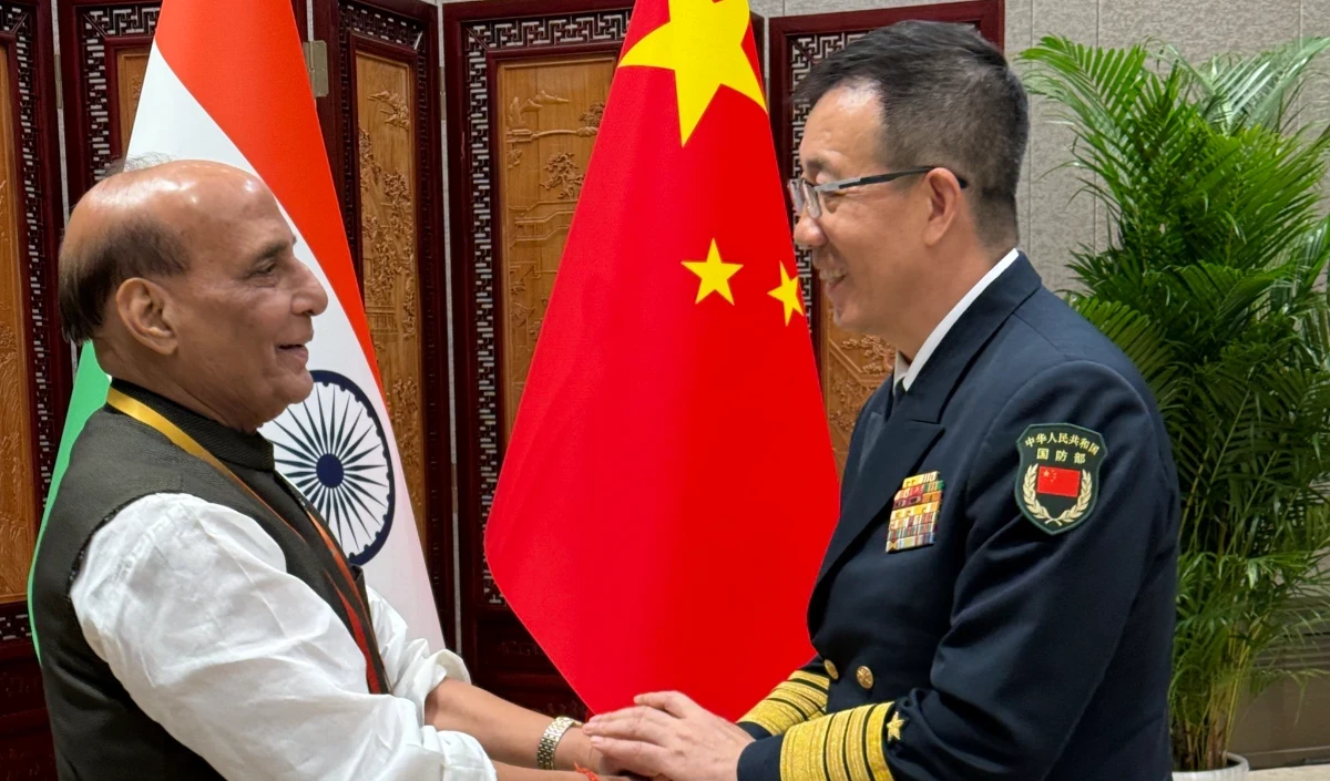 SCO Summit 2025 | राजनाथ सिंह की चीनी समकक्ष से मुलाकात, भारत-चीन संबंधों पर दिया जोर