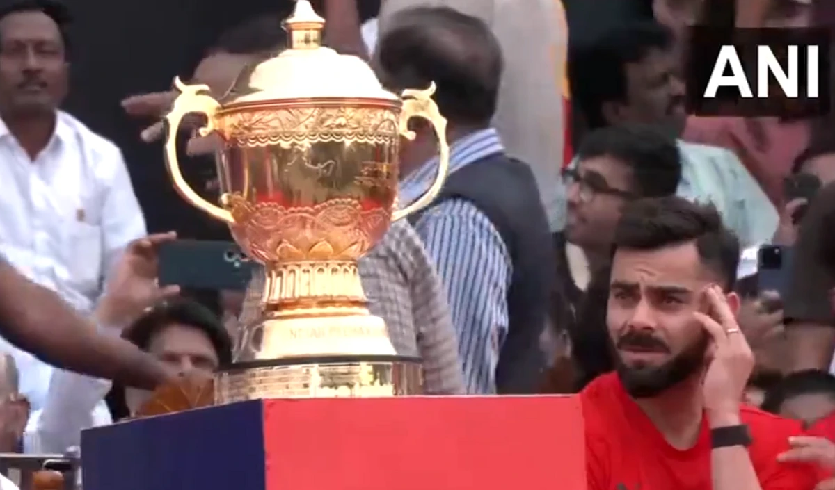 RCB की विक्ट्री परेड से पहले बेंगलुरु में मची भगदड़, महिला समेत 7 की मौत, अस्पताल पहुंचे CM सिद्धारमैया