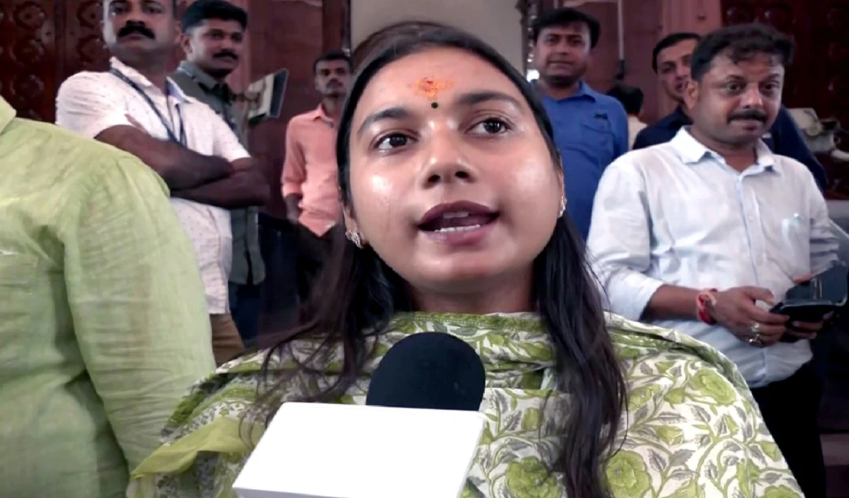 प्रशांत किशोर के आरोपों पर शांभवी चौधरी ने किया पलटवार, बोलीं- यह सामंती मानसिकता को दर्शाता है