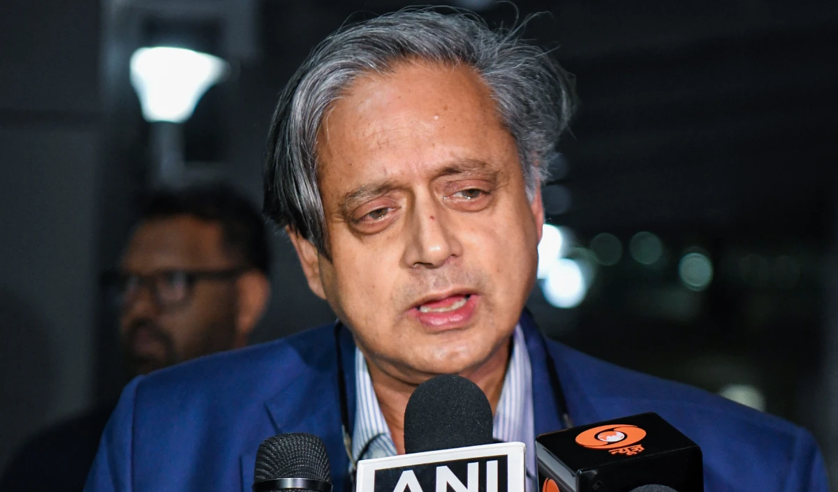 Congress के साथ Shashi Tharoor के मतभेद दिखने लगे साफ! केरल कांग्रेस ने थरूर के सभी आरोपों को किया खारिज, जारी किया स्पष्टीकरण