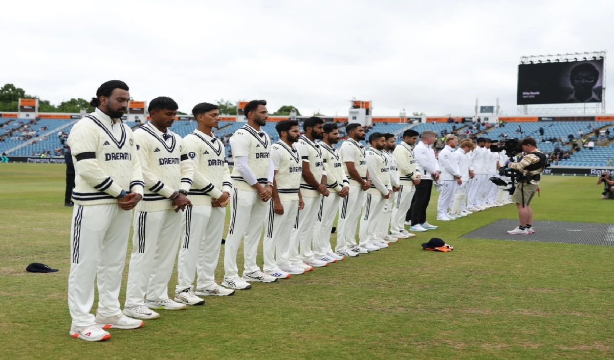 IND vs ENG:  काली पट्टी बांधकर उतरे दोनों टीमों के खिलाड़ी, दिलीप दोशी को दी श्रद्धांजलि