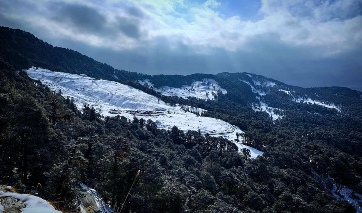Travel Tips: भीड़ से दूर बेहद शांत है उत्तराखंड का ये हिल स्टेशन, जन्नत में आने का होगा एहसास