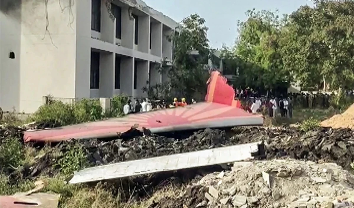 Ahmedabad plane crash: पीड़ितों के लिए ‘AI-171 ट्रस्ट’ बना, 1 करोड़ रुपये तक मिलेंगे