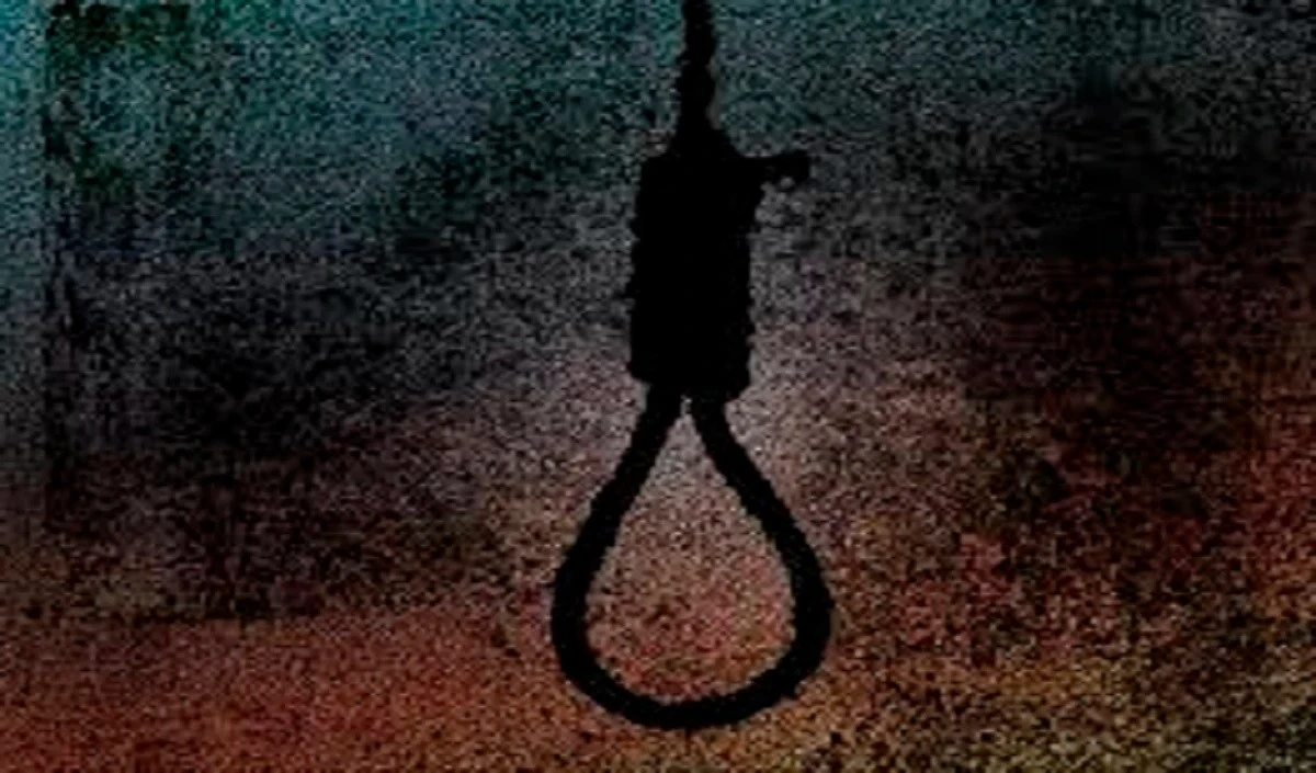 ईरान ने नागरिक स्थलों पर कथित हमलों के लिए दो विपक्षी सदस्यों को फांसी दी
