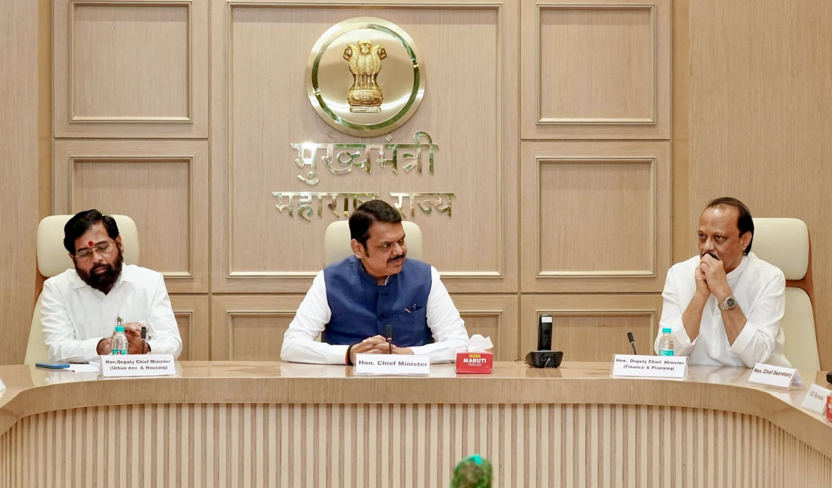 मराठी के नाम पर गुंडागर्दी बर्दाश्त नहीं, थप्पड़ कांड पर CM फडणवीस का साफ संदेश, किया सख्त कानूनी कार्रवाई का वादा