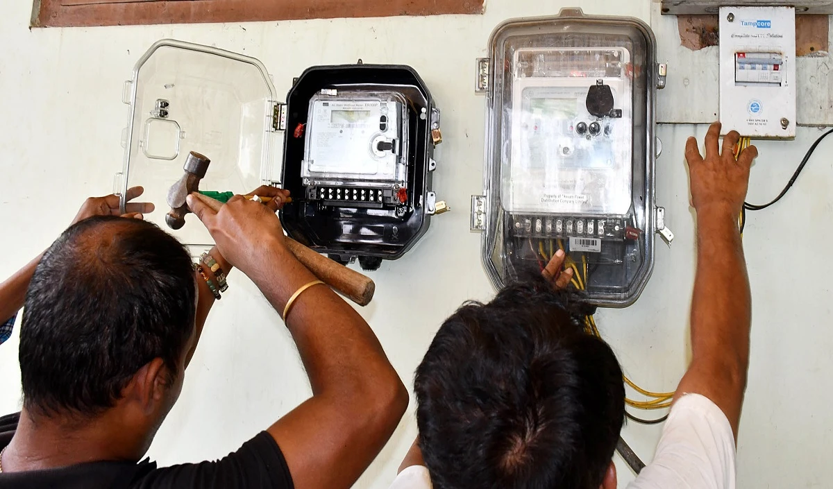 Good News: झारखंड सरकार लेने जा रही बड़ा फैसला, उपभोक्ताओं को मिलेगी 200 यूनिट फ्री बिजली और पेयजल कनेक्शन का लाभ