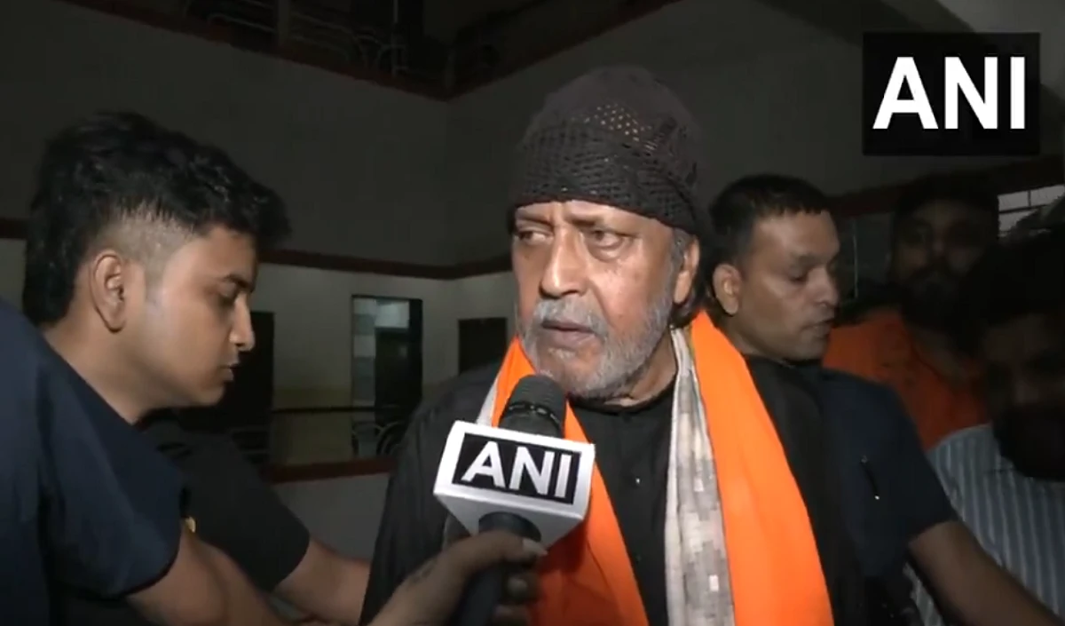 वह हर चीज़ में विवाद पैदा करना चाहती हैं…ममता बनर्जी पर मिथुन चक्रवर्ती ने साधा निशाना