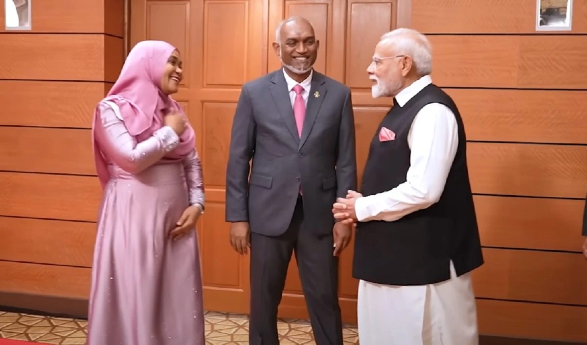 Maldives में मोदी को देखते ही राष्ट्रपति की पत्नी ऐसे झूमी, मुइज्जू रोक नहीं पाए अपनी हंसी