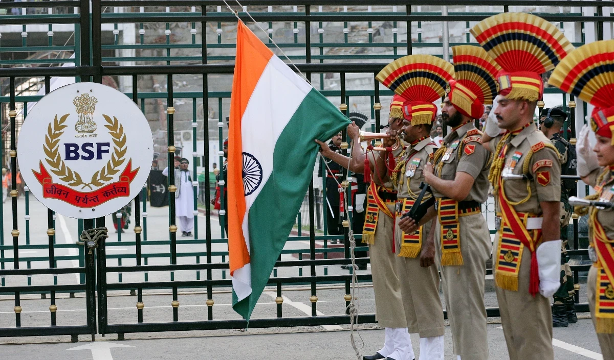 ऑपरेशन सिंदूर के बाद पहली बार भारत-पाकिस्तान के बीच बात, एक-दूसरे की जेलों में बंद अपने नागरिकों की सूची का किया आदान-प्रदान, स