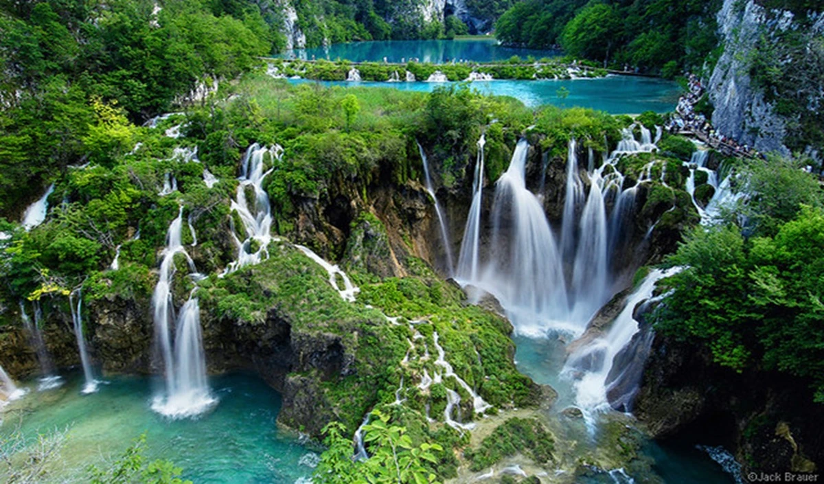 Place To Visit In July: जुलाई में फैमिली संग घूमने के लिए बेस्ट हैं ये जगहें, रोमांच से भरपूर होगी ट्रिप