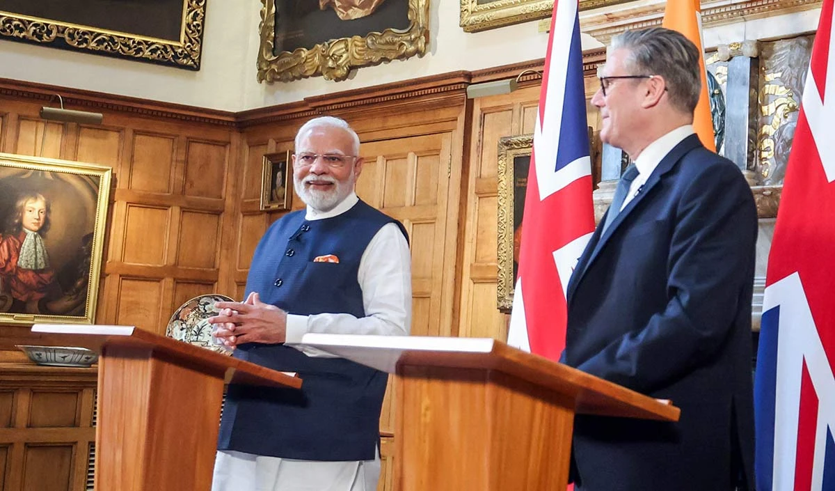 भारत को लूटने वाले Britain को PM Modi ने व्यापार समझौते के लिए किया मजबूर, लंदन की धरती से खालिस्तानियों और भगोड़ों पर भी किया प्रहार