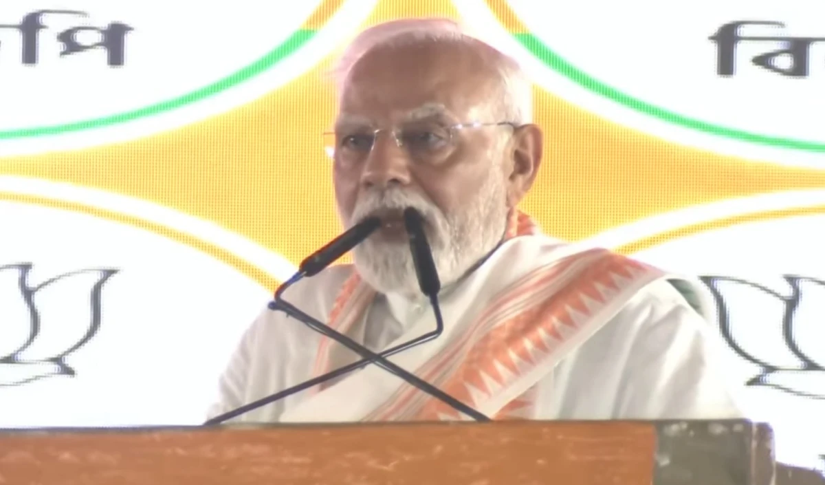 बदलाव चाहता है बंगाल, PM Modi का ममता सरकार पर वार, बोले- TMC का गुंडा टैक्स बंगाल में निवेश को रोक रहा