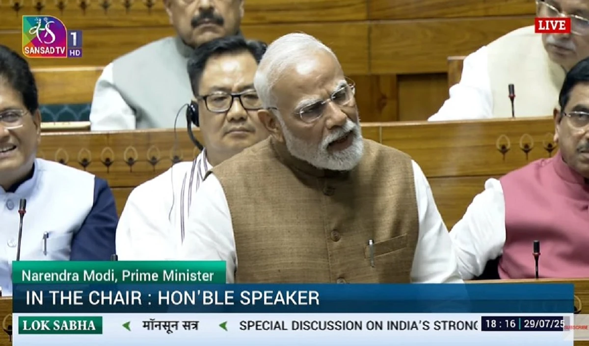 पीएम मोदी का विपक्ष पर करारा हमला, जिनको भारत का पक्ष नहीं दिखता, उनको आईना दिखाने खड़ा हूं