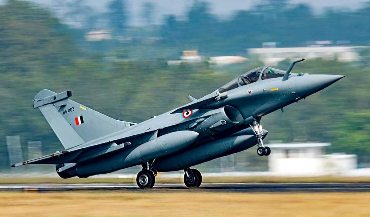 चीनी दूतावासों ने संगठित रूप से Rafale Jets के खिलाफ चलाया दुष्प्रचार अभियान, French Intelligence Report से दुनियाभर के रक्षा क्षेत्र में हलचल