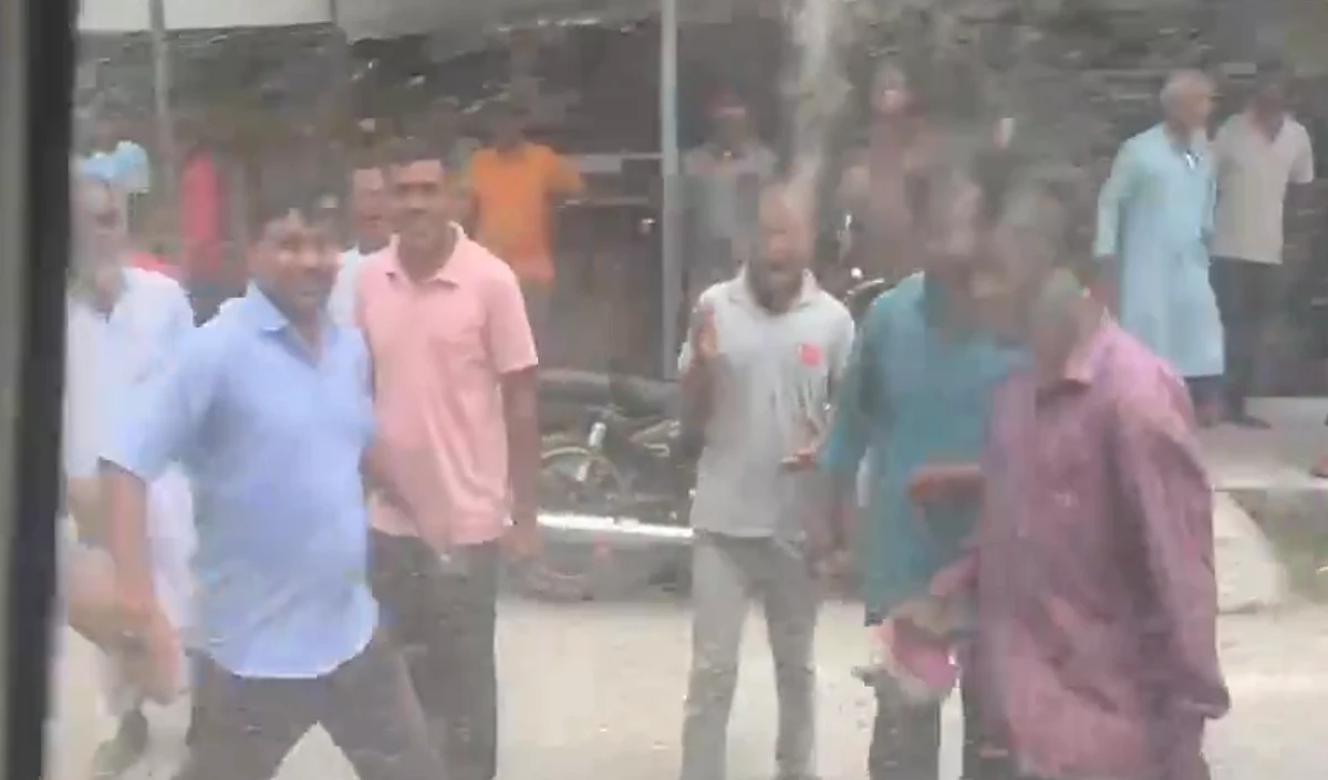 West Bengal: कूचबिहार में भाजपा नेता शुभेंदु अधिकारी के काफिले पर हमला! TMC ने बताया सुनियोजित नाटक