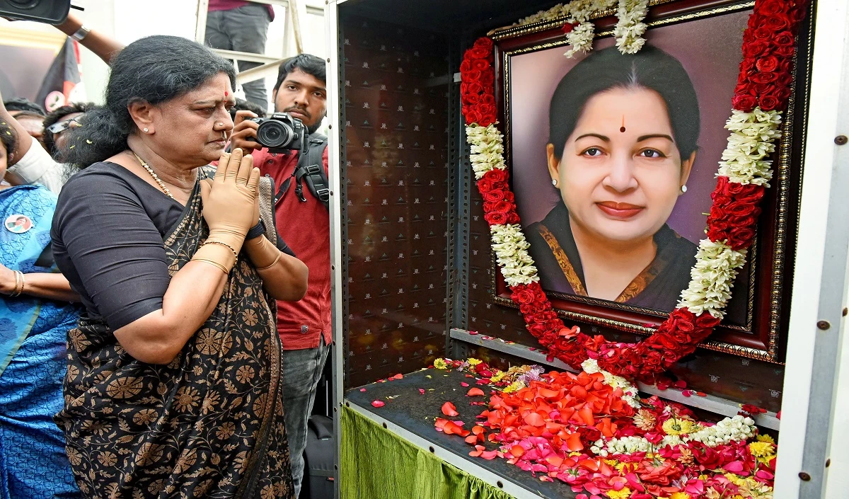 शशिकला ने AIADMK में वापसी के दिए संकेत, जयललिता के शासन मॉडल को बहाल करने का लिया संकल्प