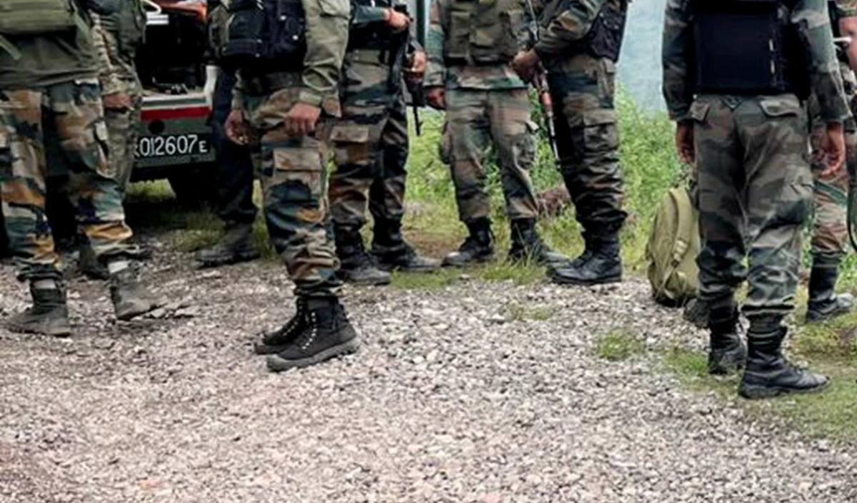 मेरठ में टोलकर्मियों की शर्मनाक करतूत! ड्यूटी पर लौट रहे सेना के जवान को पीटा, वायरल वीडियो ने किया हैरान
