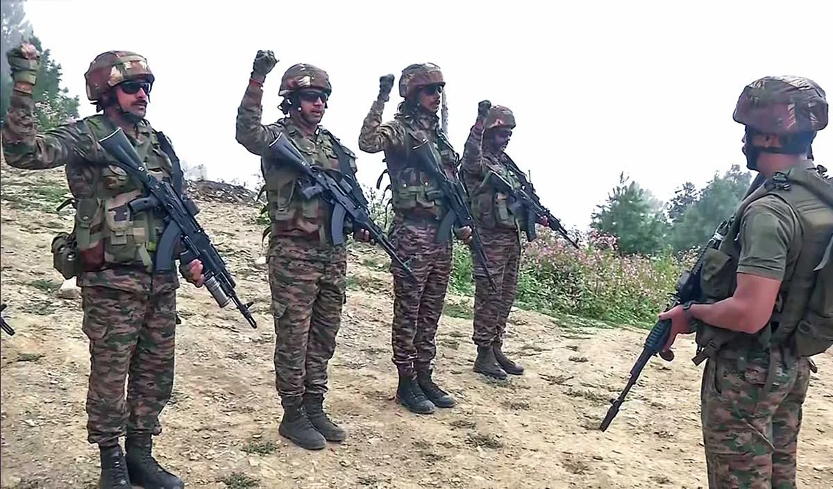 गति, लचीलापन और घातक प्रहार, यही है ‘Bhairav’ Commandos की पहचान, 31 अक्टूबर तक China और Pakistan Border पर हो जायेगी तैनाती