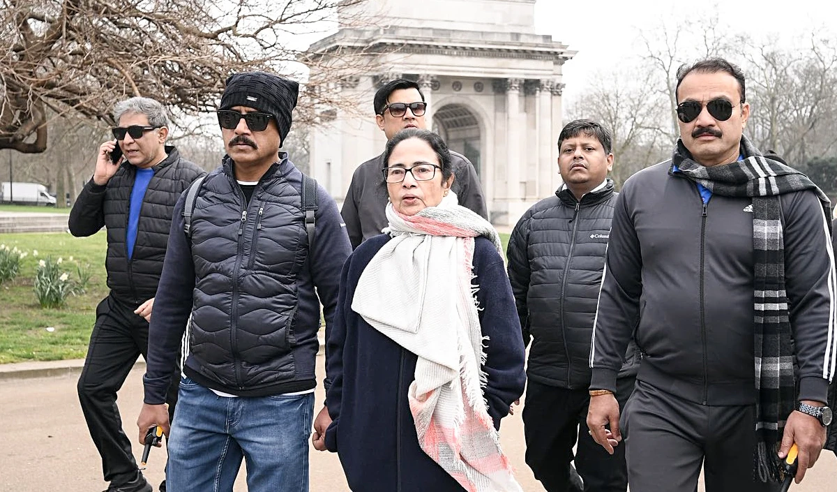 ममता ने बंगाल के पूर्व मुख्यमंत्री बुद्धदेव भट्टाचार्य को पहली पुण्यतिथि पर श्रद्धांजलि दी