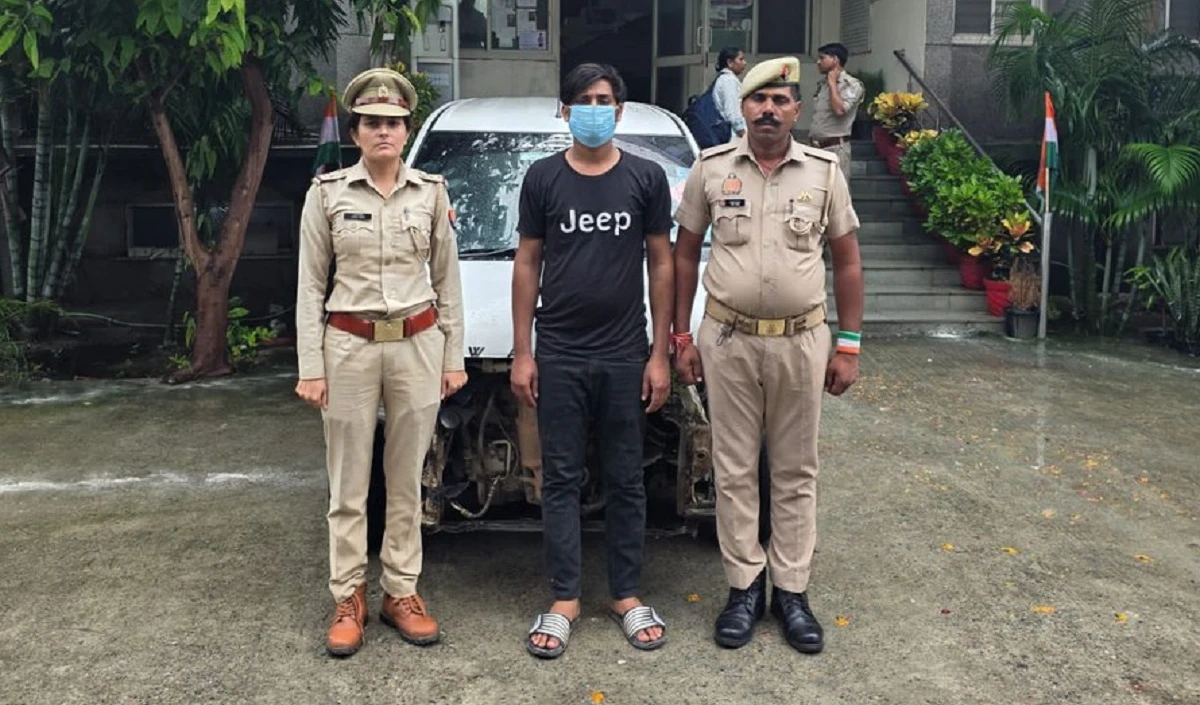 Noida Viral Video: पुलिस से बचने को कैब ड्राइवर ने किया परिवार अगवा, घंटों घुमाता रहा, गिरफ्तार