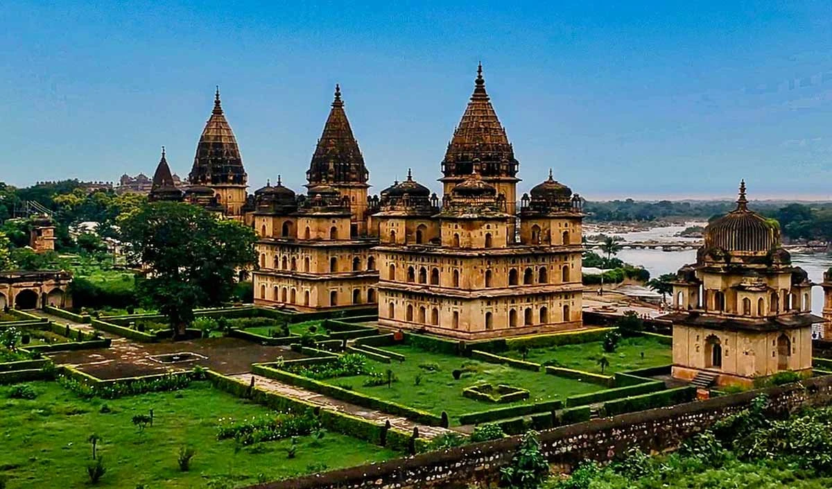 Madhya Pradesh Tourism: इतिहास, विरासत और प्राकृतिक सौंदर्य का संगम है ओरछा