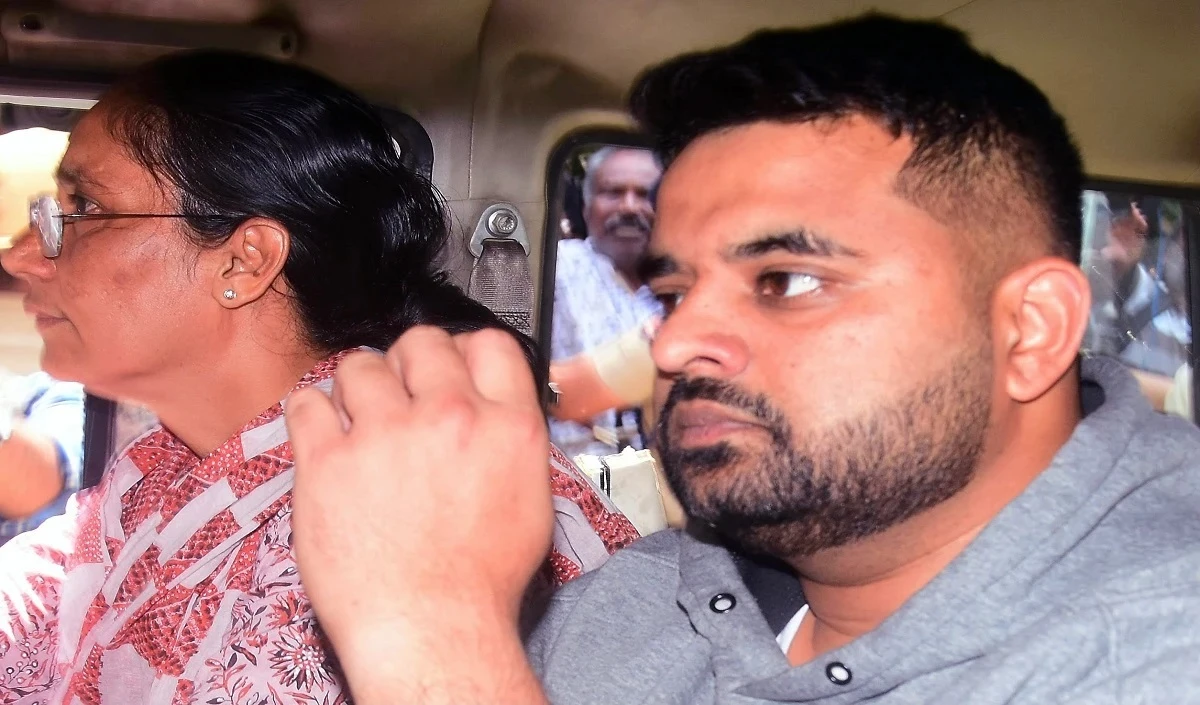 एकमात्र गलती थी कि… बलात्कार मामले में दोषी ठहराए जाने के बाद प्रज्वल रेवन्ना ने तोड़ी चुप्पी, जानें क्या कहा?