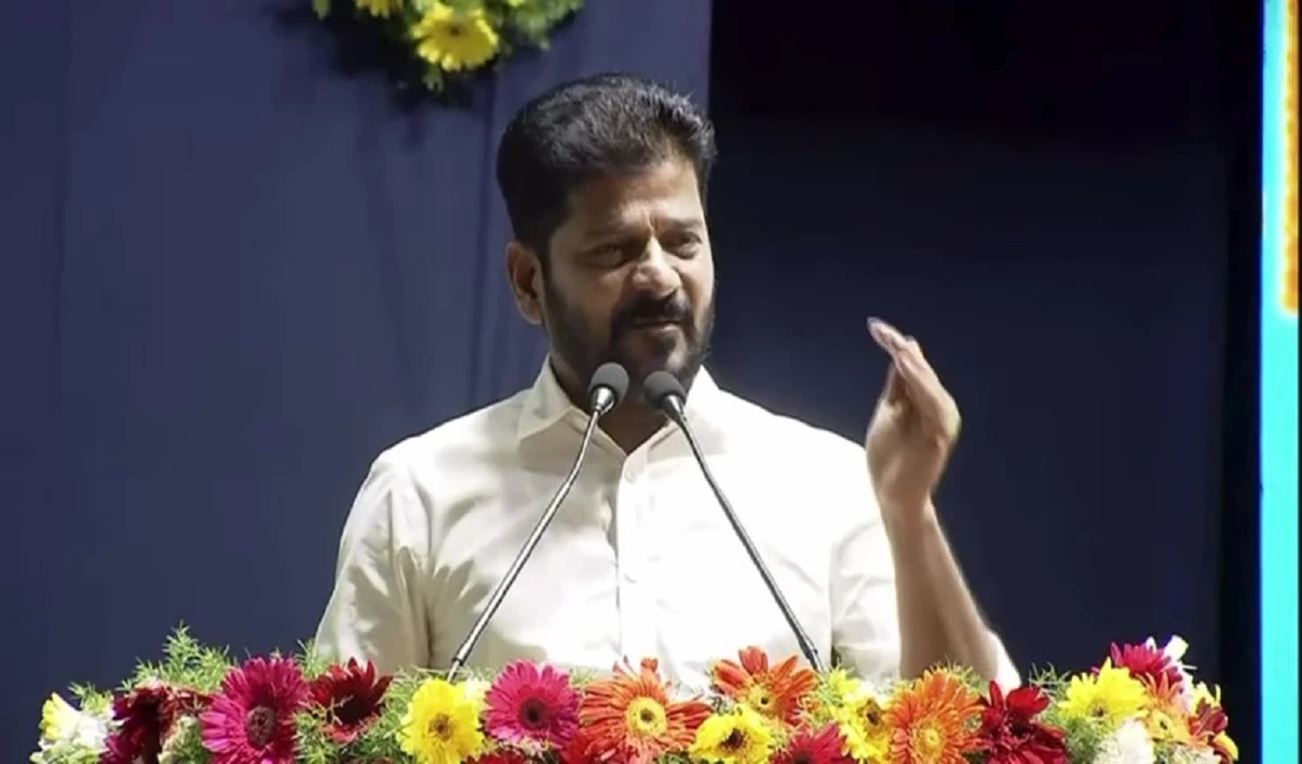 कभी-कभी मन करता है कि… युवा पत्रकारों के लिए ये क्या बोल गए रेवंत रेड्डी, BJP ने साधा निशाना