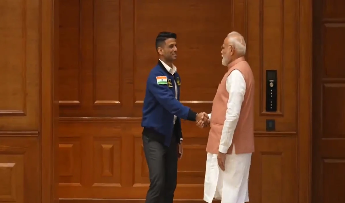 पीएम नरेंद्र मोदी ने 7 LKM आवास पर शुभांशु शुक्ला से की मुलाकात, सामने आया VIDEO