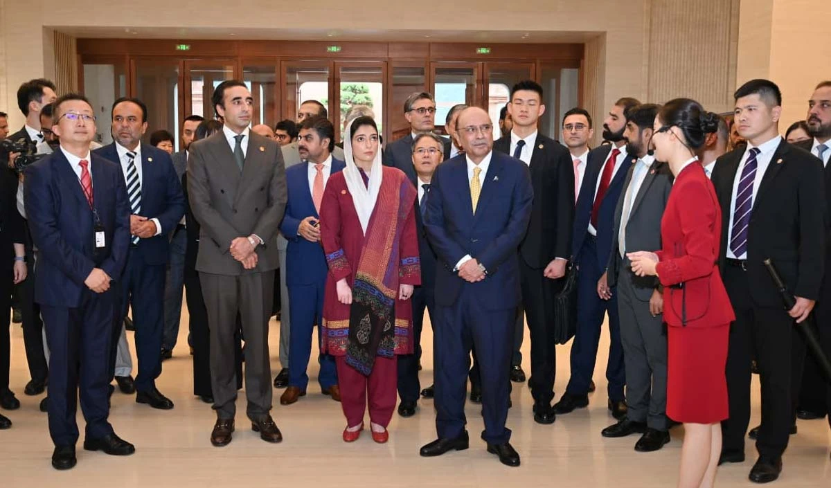 Prabhasakshi NewsRoom: China ने Zardari के लिए अपने गुप्त सैन्य परिसर के दरवाज़े खोल कर India को दिया ‘संदेश’!