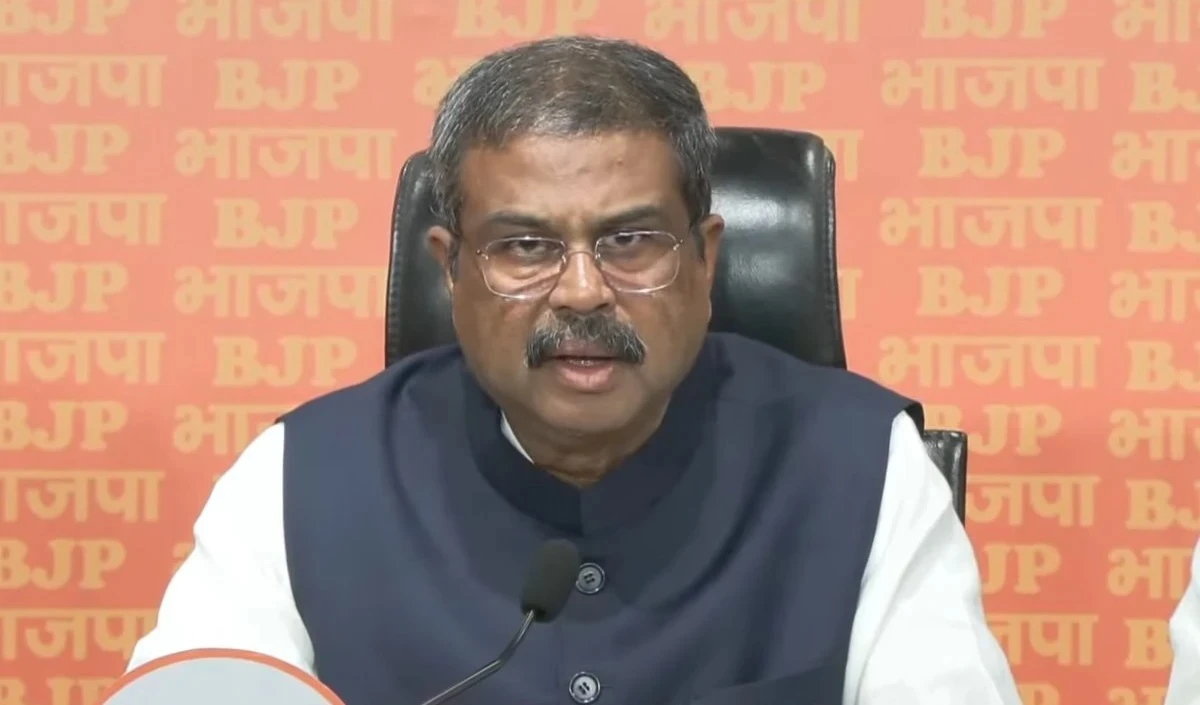 धर्मेंद्र प्रधान दो दिवसीय यूएई यात्रा पर रवाना, IIM परिसर और अन्य परियोजनाओं का करेंगे उद्घाटन