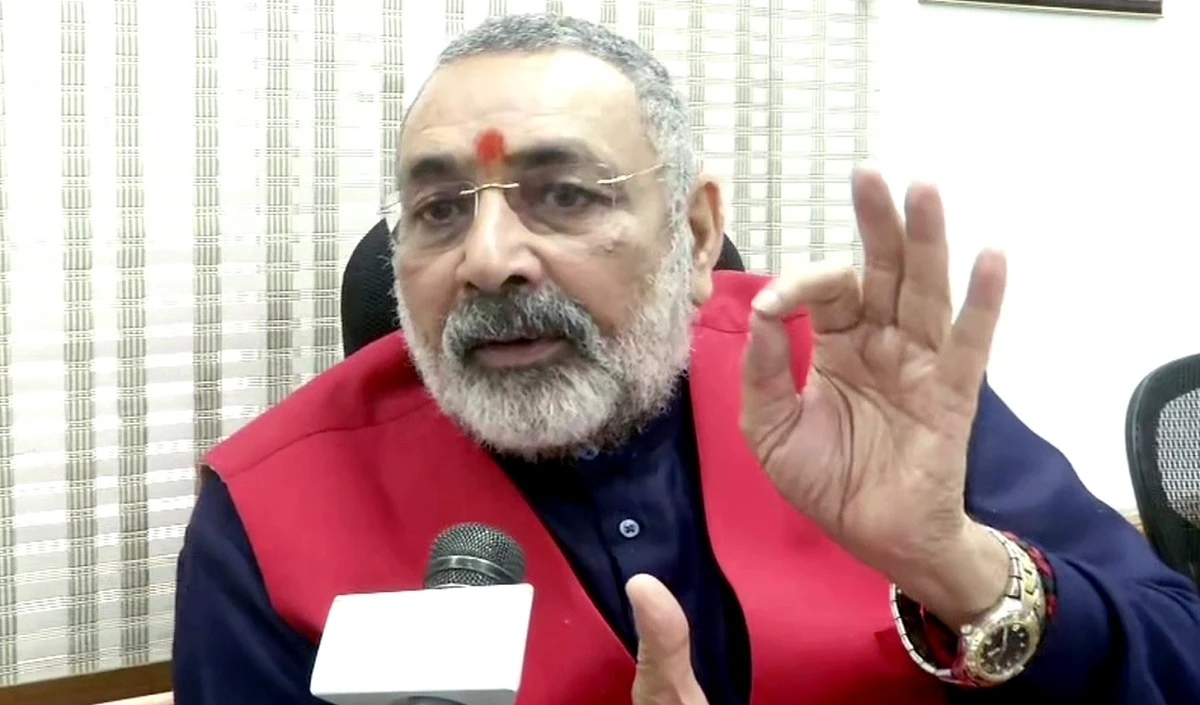 “राहुल गांधी विदेशी हितों के लिए जीते हैं”, हाइड्रोजन बम वाले बयान पर पर गिरिराज सिंह का पलटवार