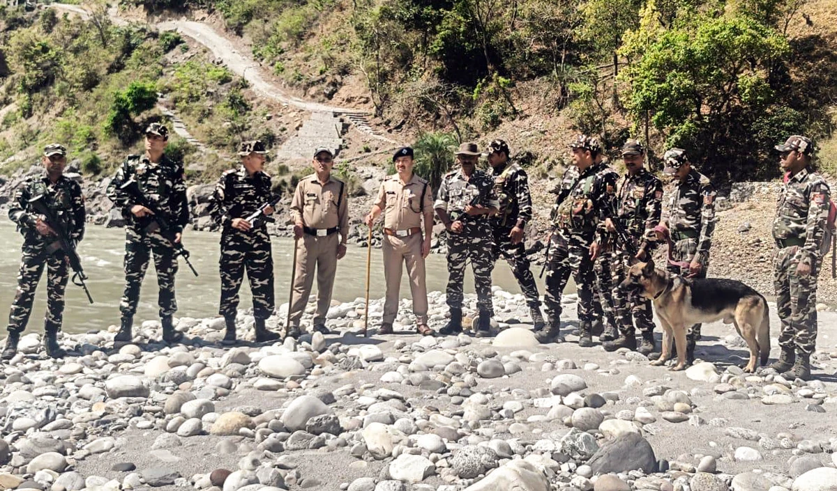 Nepal में फैसी हिंसा से भारत भी अलर्ट, बॉर्डर पर बढ़ाई गई चौकसी, हो रही सख्ती से जांच