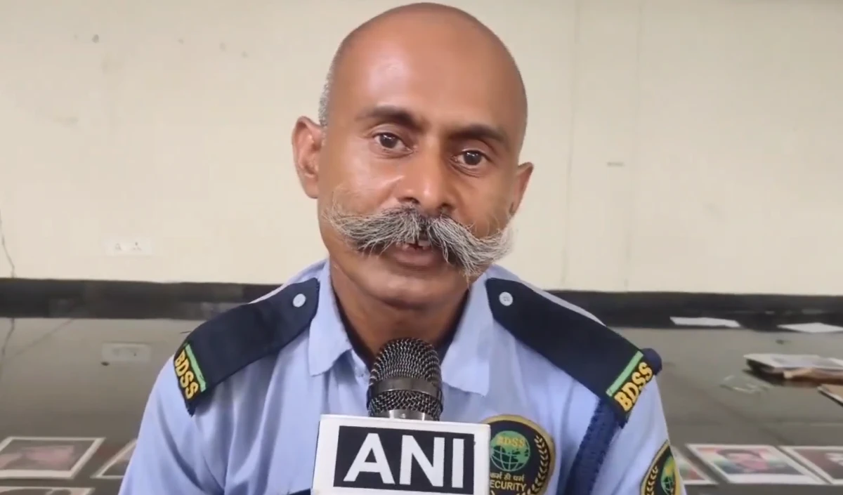 26 साल से शहीदों का इतिहास सहेज रहे Jitendra Rathore, अब ‘शहीद हॉल’ का है सपना, पीएम मोदी ने किया सलाम