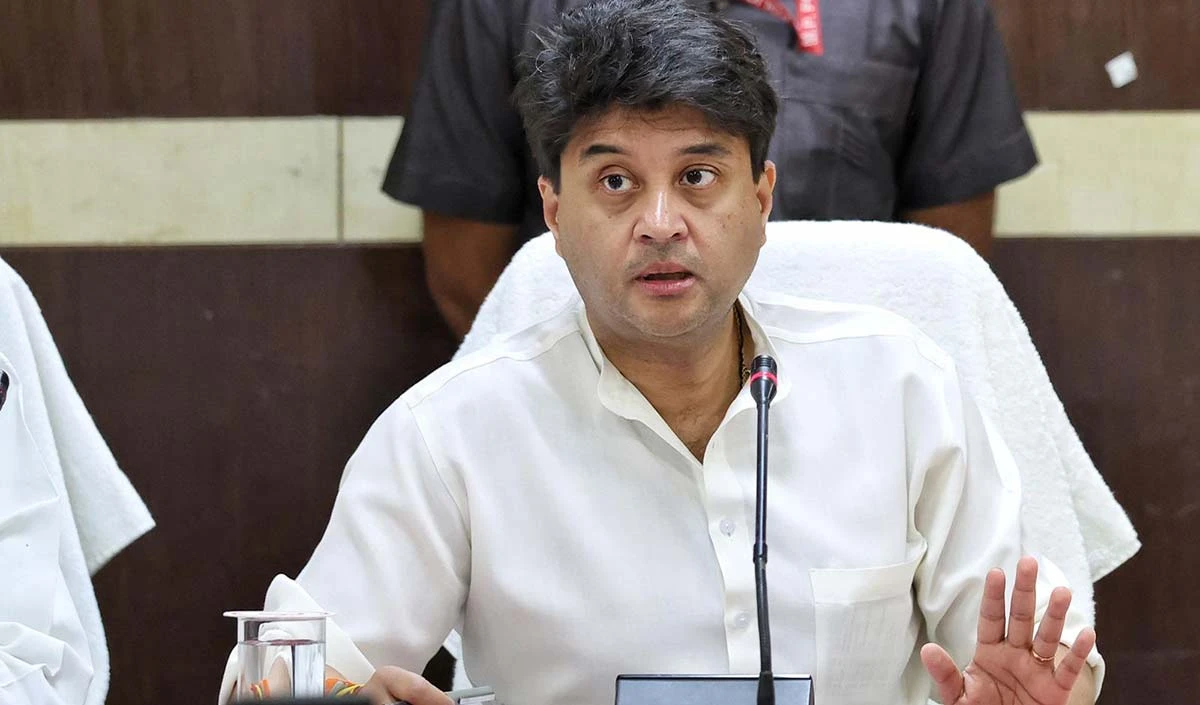 प्रधानमंत्री मोदी के नेतृत्व और सीएम मोहन यादव के मार्गदर्शन में ग्वालियर और मध्य प्रदेश विकास की नई कहानी गढ़ रहा है: सिंधिया