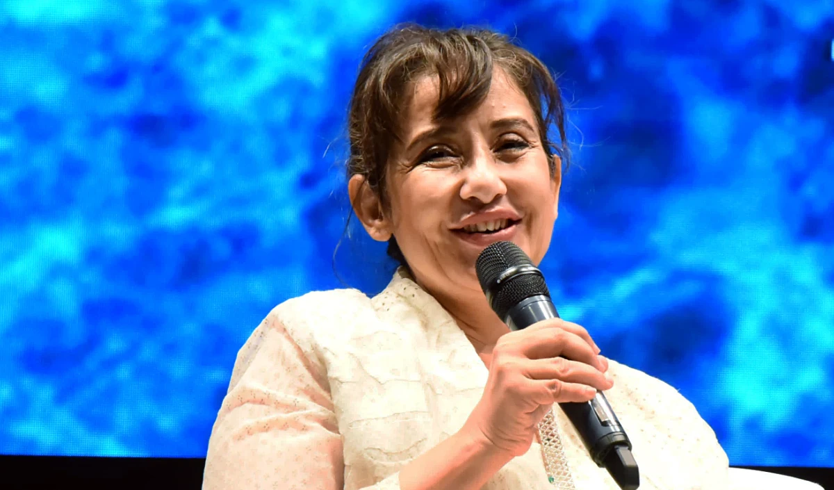 नेपाल संकट: पीएम ओली के इस्तीफे के बीच Manisha Koirala ने दादा को याद कर ‘लोकतंत्र’ पर दिया बड़ा संदेश
