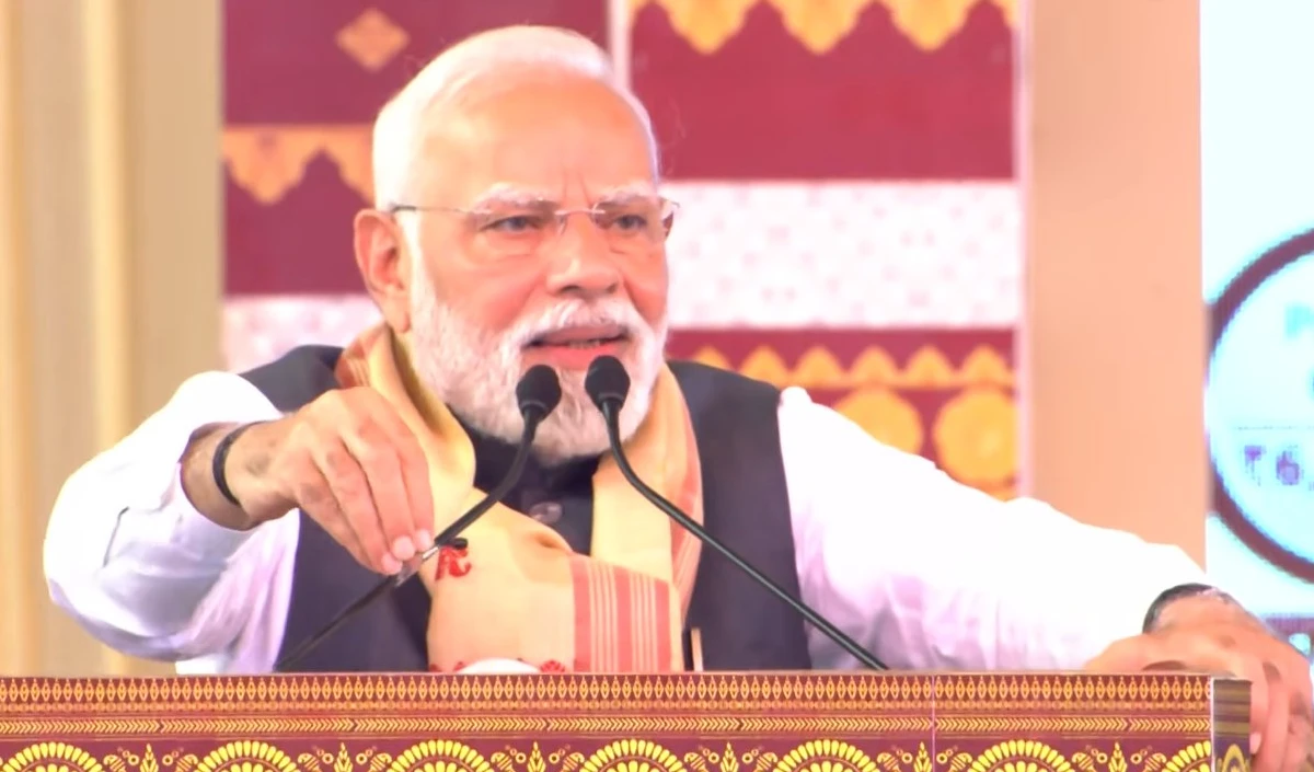 असम में PM मोदी ने किया विकास परियोजनाओं का शिलान्यास, Operation Sindoor को बताया मां कामाख्या का आशीर्वाद