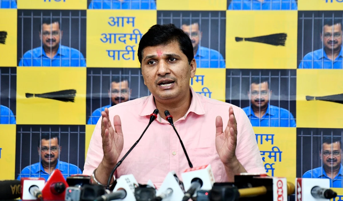 शर्मनाक! सिंदूर मिटाने वालों संग क्रिकेट क्यों? AAP ने पूछा सरकार से सवाल