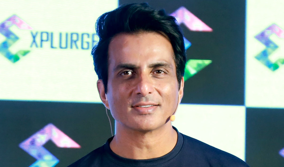 Betting App Money Laundering | अभिनेता Sonu Sood सट्टेबाजी ऐप से जुड़े धनशोधन मामले में ईडी के समक्ष पेश हुए