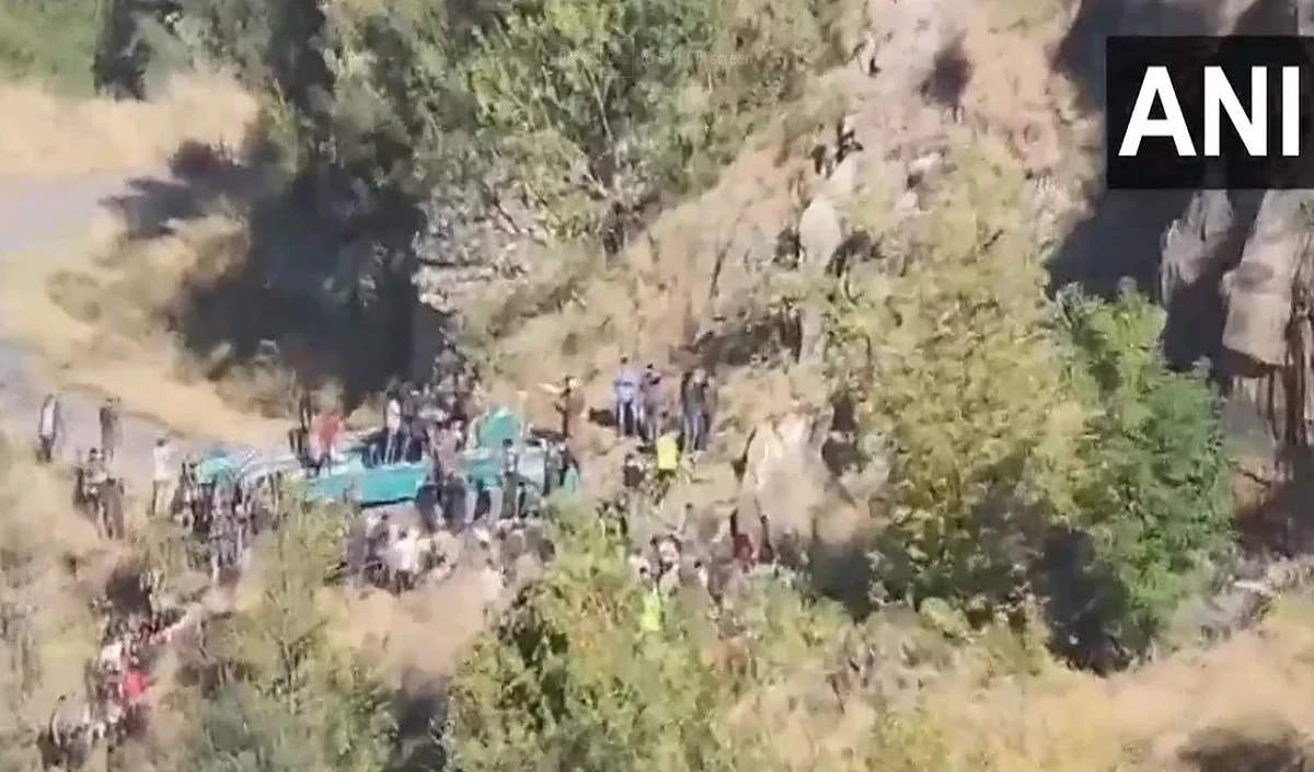 नेपाल में जीप के खाई में गिरने से आठ लोगों की मौत, 10 घायल