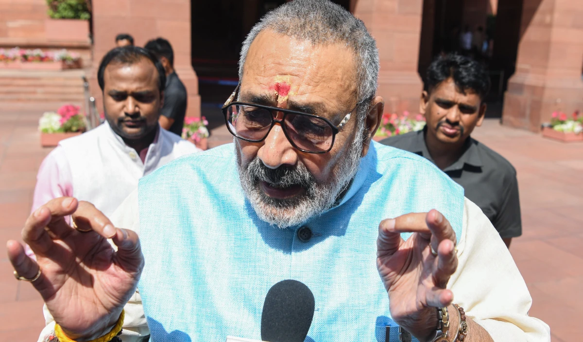 “मोदी होते तो कांग्रेस राज में ही होता पाकिस्तान पर एक्शन, ‘ऑपरेशन सिंदूर’ की नौबत न आती”: गिरिराज