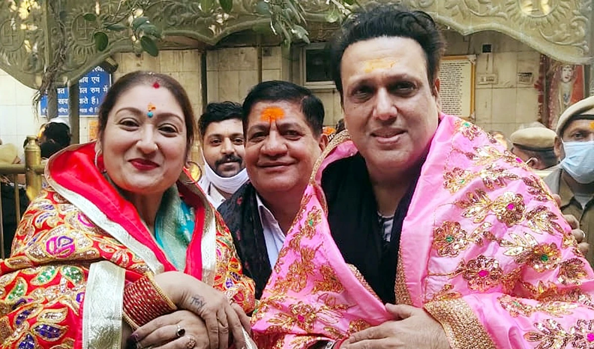सुनीता आहूजा सोने में सराबोर! गोविंदा ने करवा चौथ पर अपनी पत्नी को दिया शानदार हार
