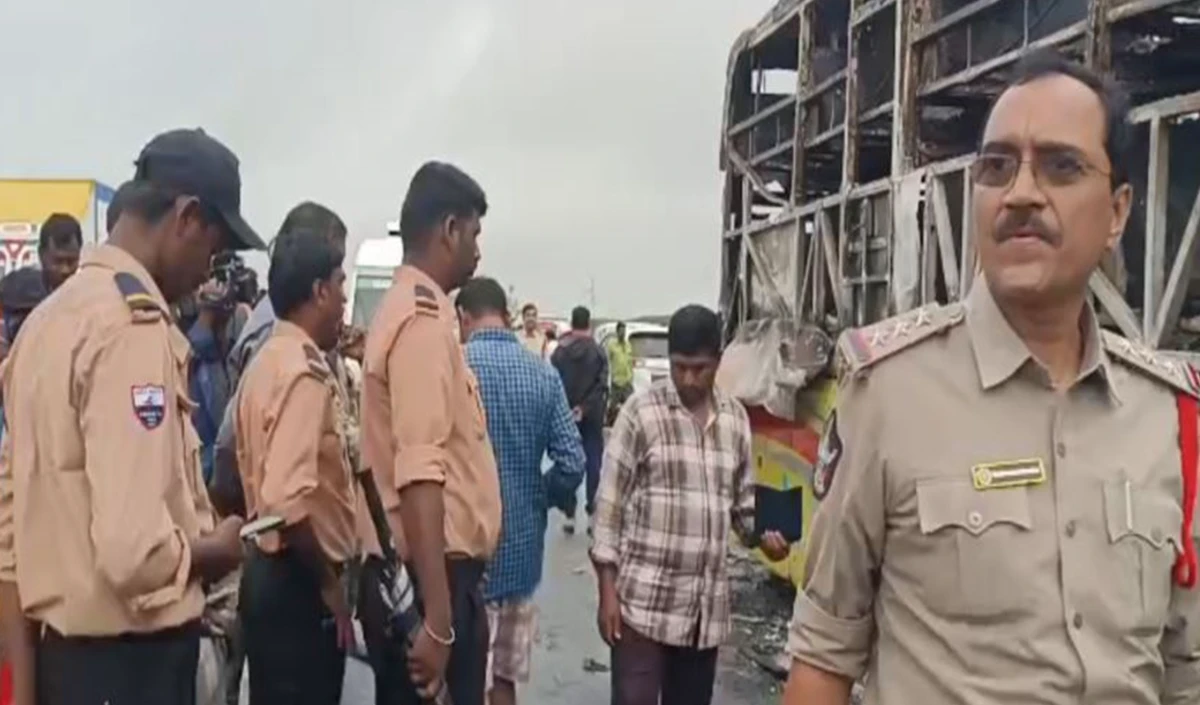 कुरनूल बस अग्निकांड में 20 की मौत, कई लोगों ने कूदकर बचाई जान