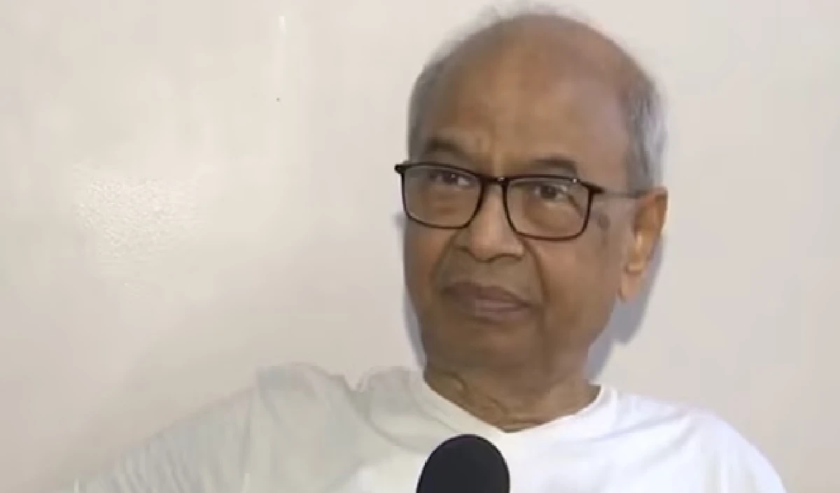 योगी के बुलडोजर से लेकर दलित तक, जूता उछालने वाले वकील का चौंकाने वाला बयान