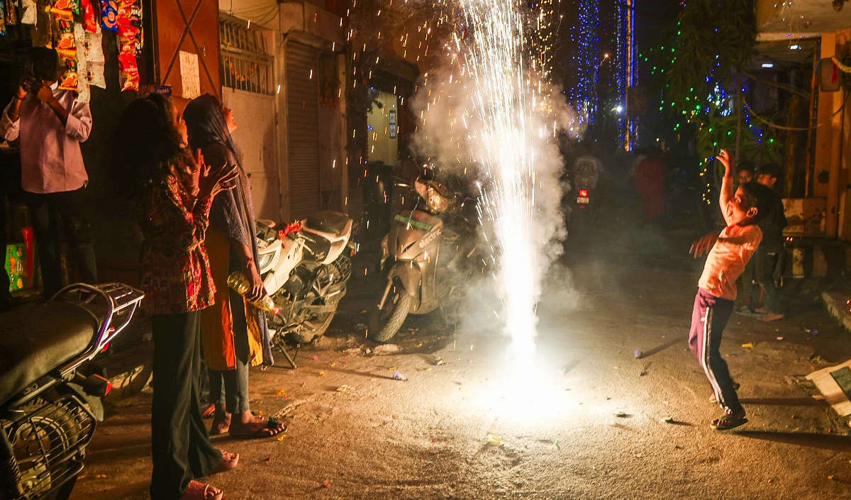 खतरनाक ‘कार्बाइड गन’ ने छीनी बच्चों की रोशनी, दिवाली पर Madhya Pradesh में फैला अंधापन